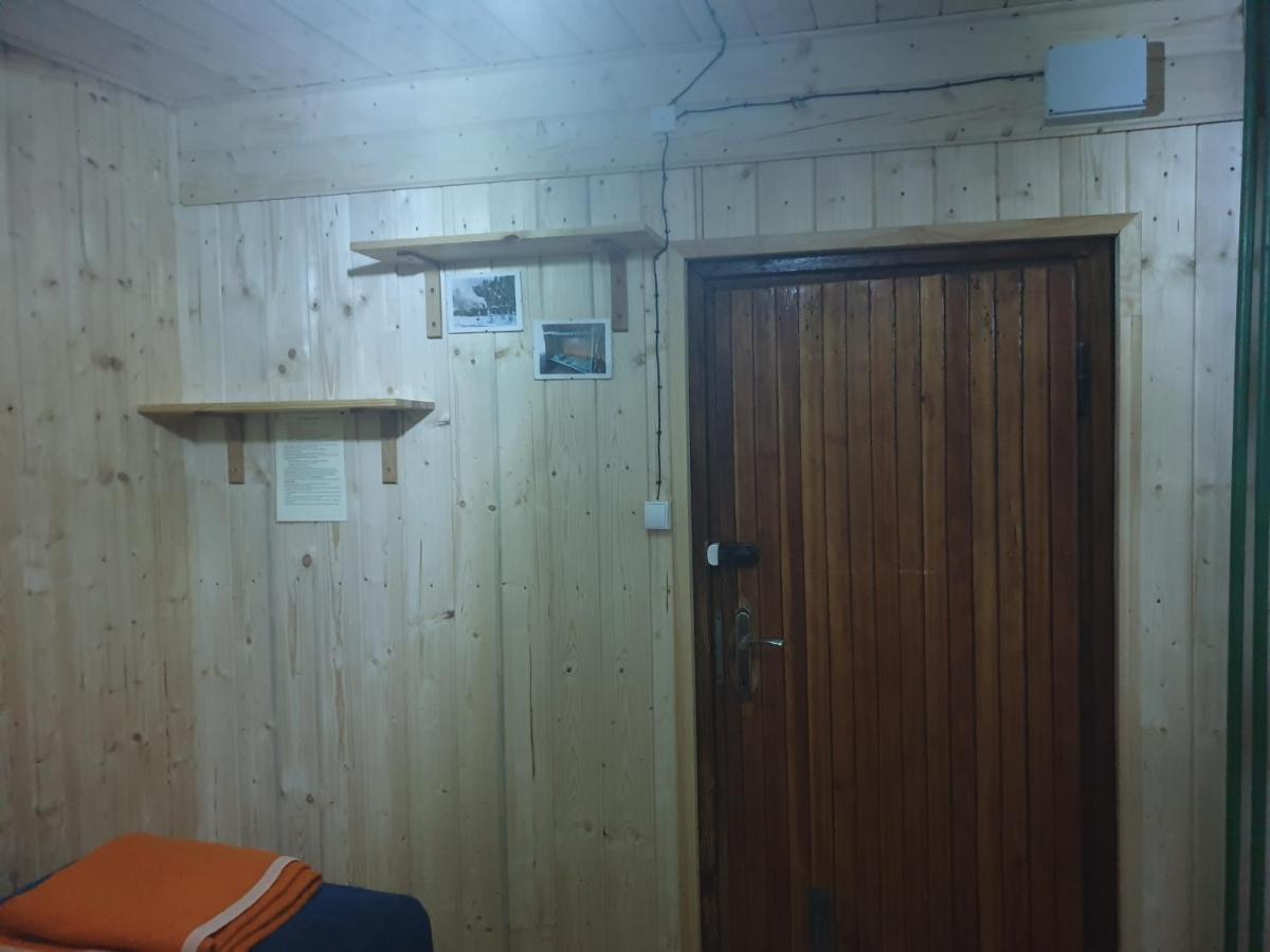 Hostel Bacowka Pttk Jaworzec Wetlina Exteriér fotografie