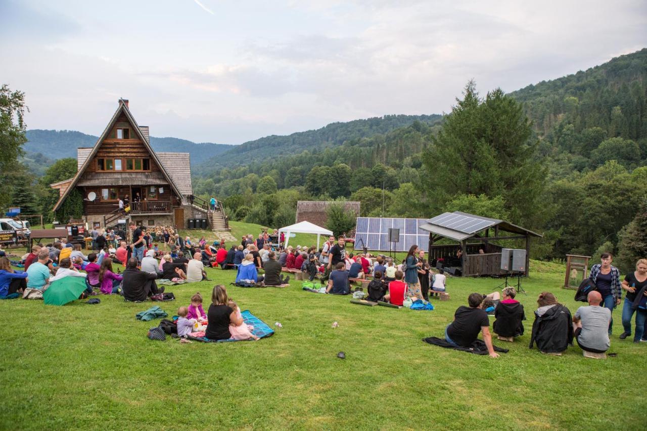Hostel Bacowka Pttk Jaworzec Wetlina Exteriér fotografie