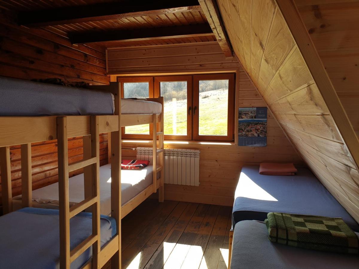 Hostel Bacowka Pttk Jaworzec Wetlina Exteriér fotografie