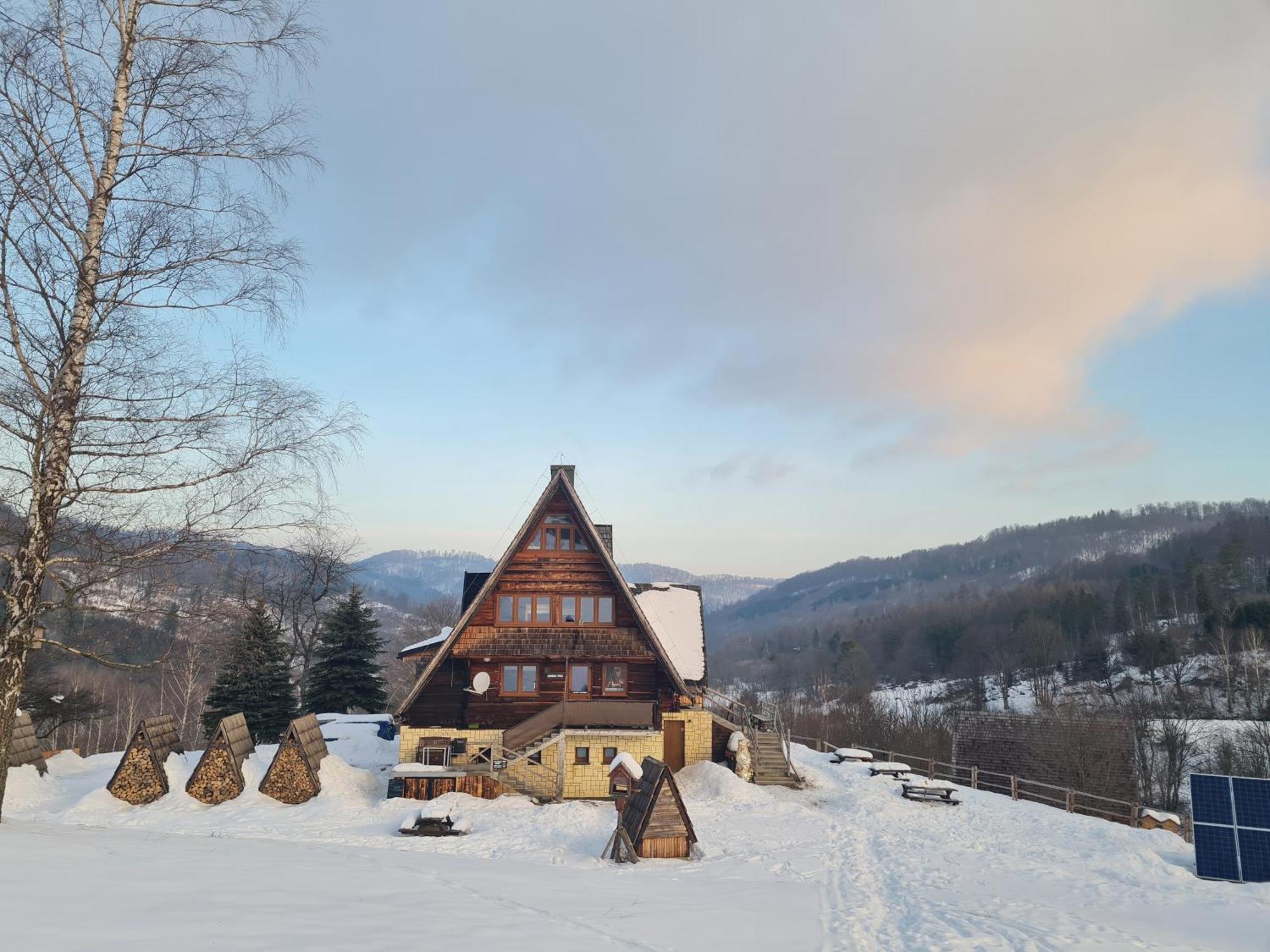 Hostel Bacowka Pttk Jaworzec Wetlina Exteriér fotografie